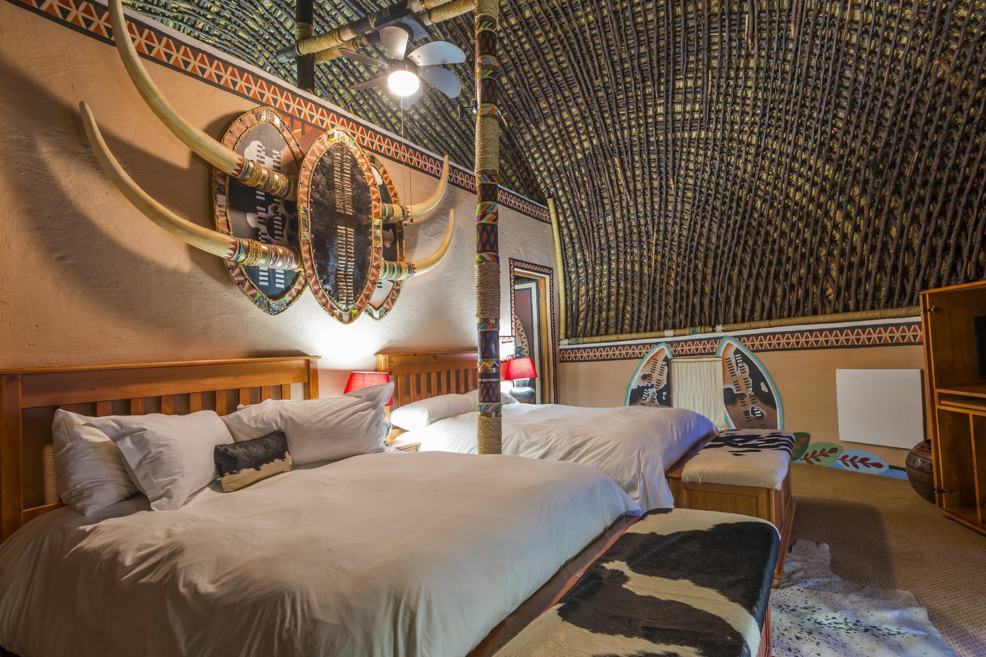 Aha Lesedi African Lodge & Cultural Village Broederstroom 외부 사진