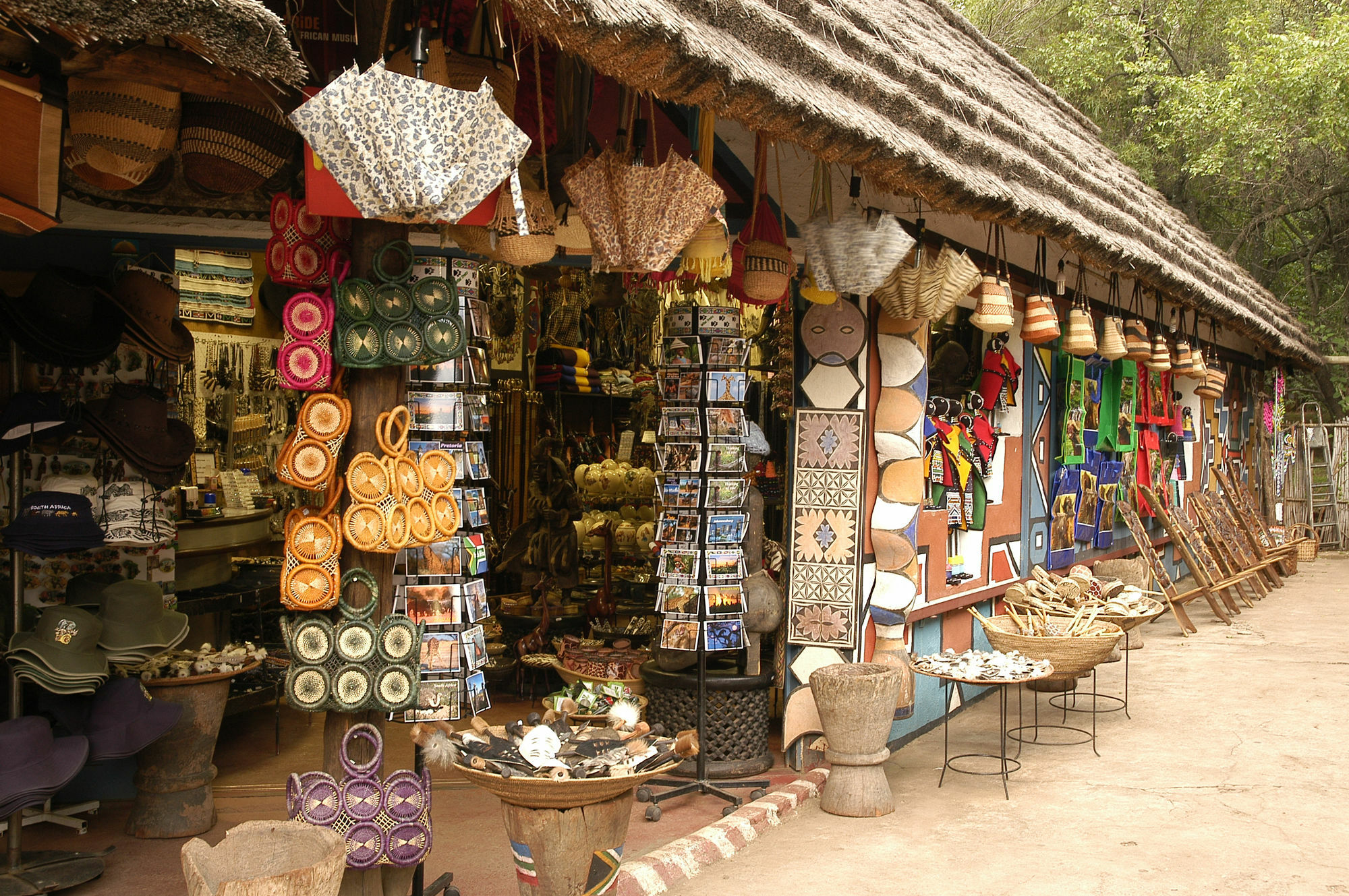 Aha Lesedi African Lodge & Cultural Village Broederstroom 외부 사진