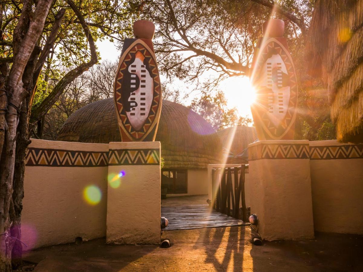 Aha Lesedi African Lodge & Cultural Village Broederstroom 외부 사진