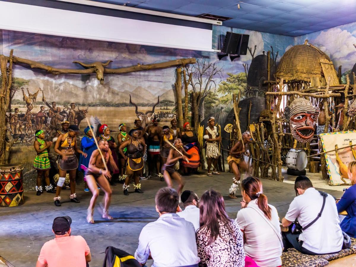 Aha Lesedi African Lodge & Cultural Village Broederstroom 외부 사진